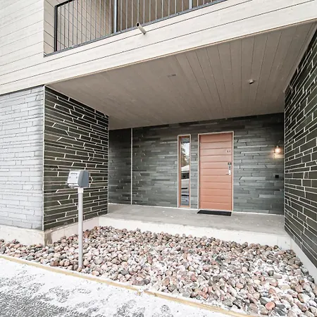 Aurora B4 Ski-in Ski-out, Mountain View By Aavalevi * Levi